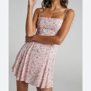 Showpo Pink Floral Tie Strap Mini Dress Roll With Me EUC Size AUS 12 / US 8
